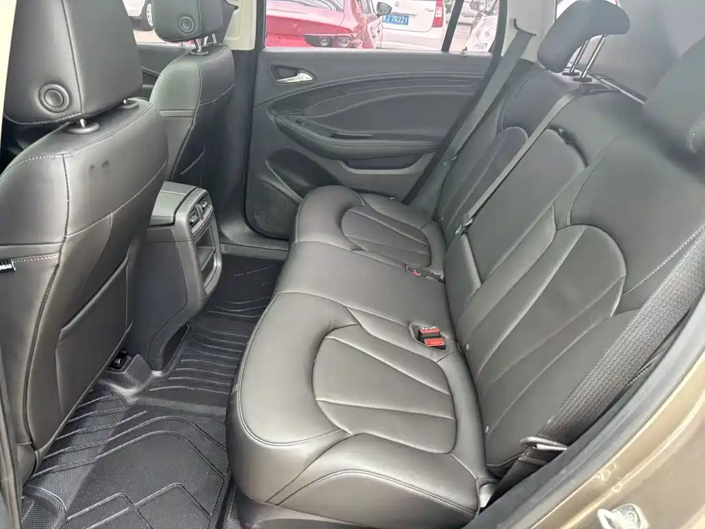 Buick Envision Plus — фото 17