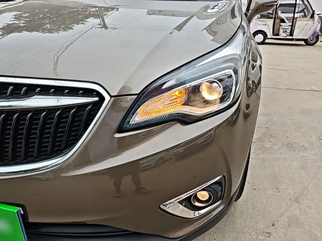 Buick Envision Plus — фото 24