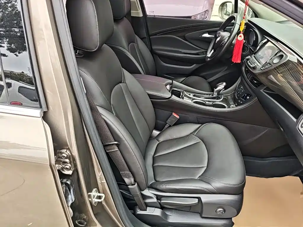 Buick Envision Plus — фото 25