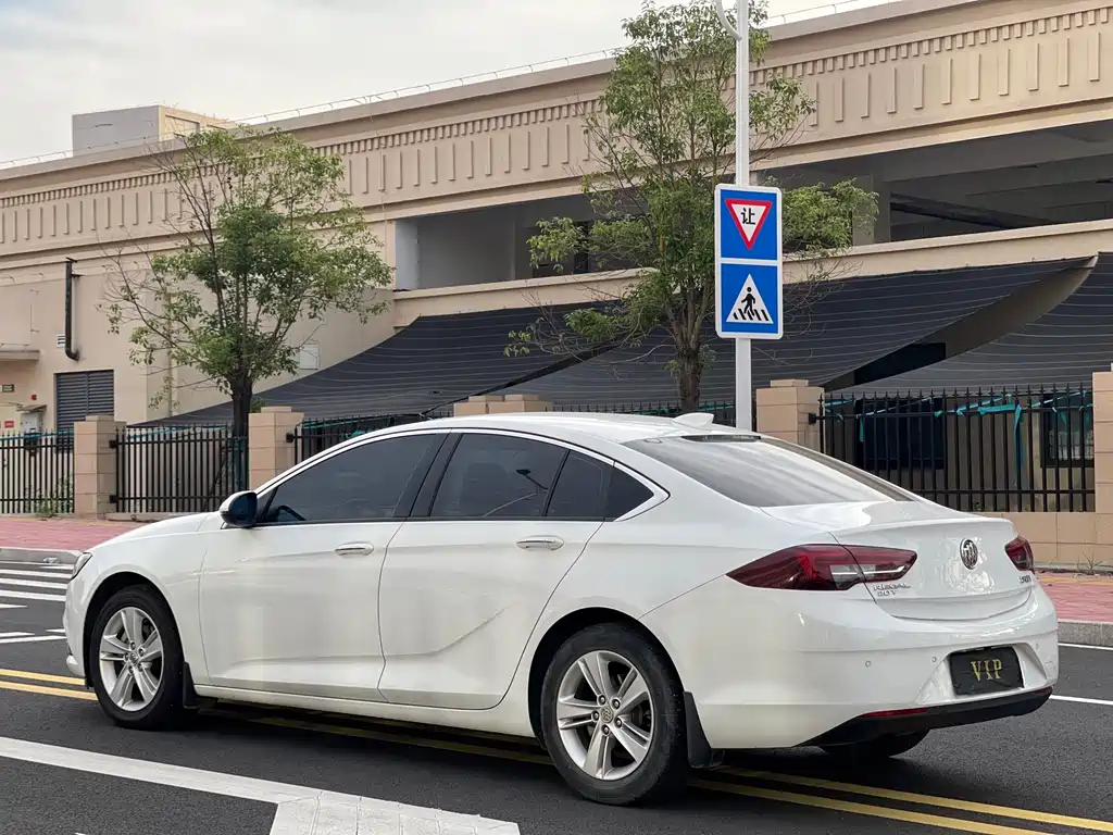 Buick Regal — фото 7