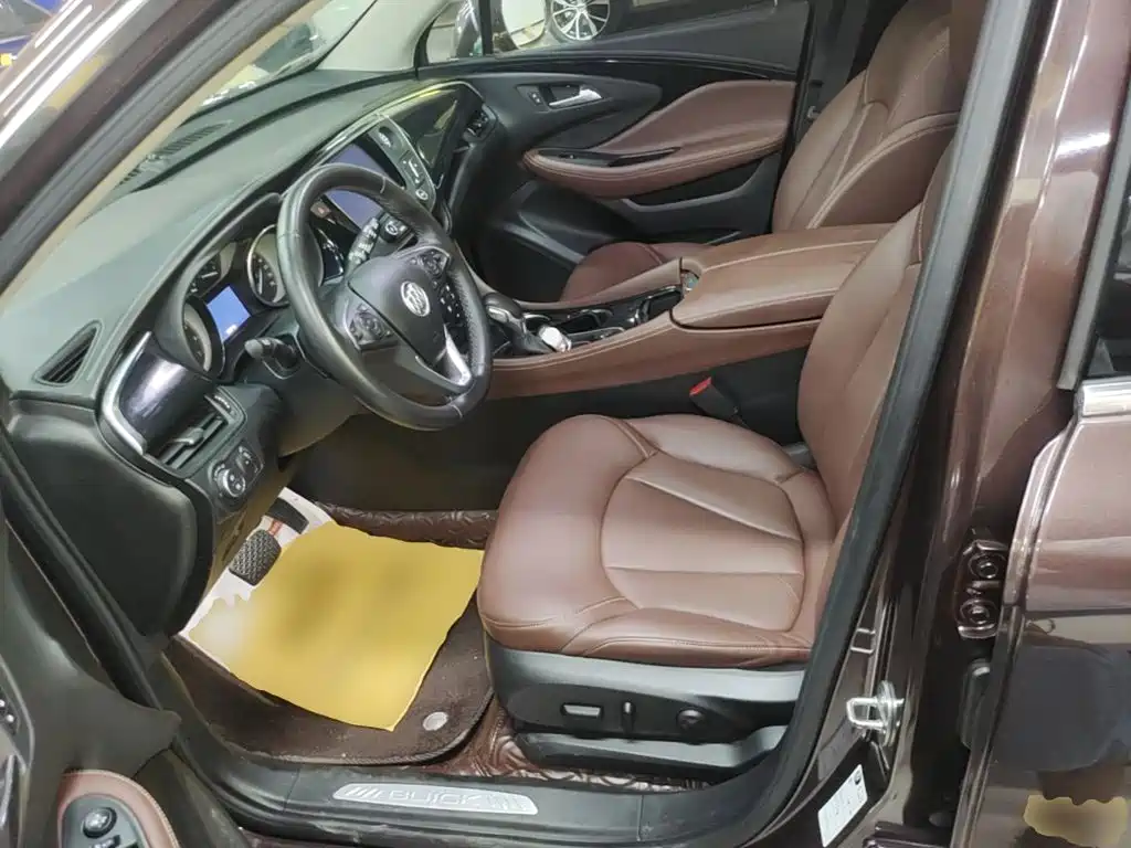 Buick Envision Plus — фото 15