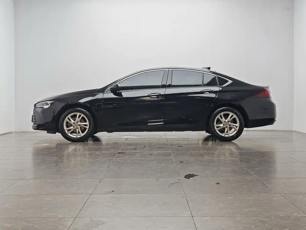 Buick Regal — фото 10