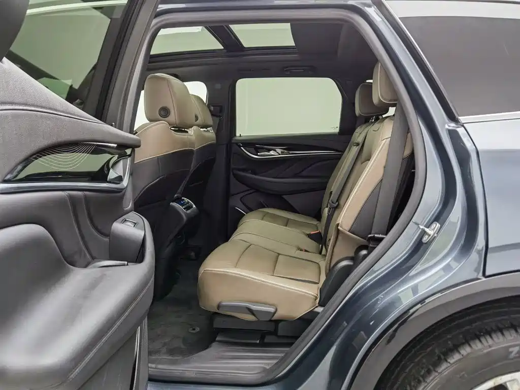 Buick Enclave — фото 15