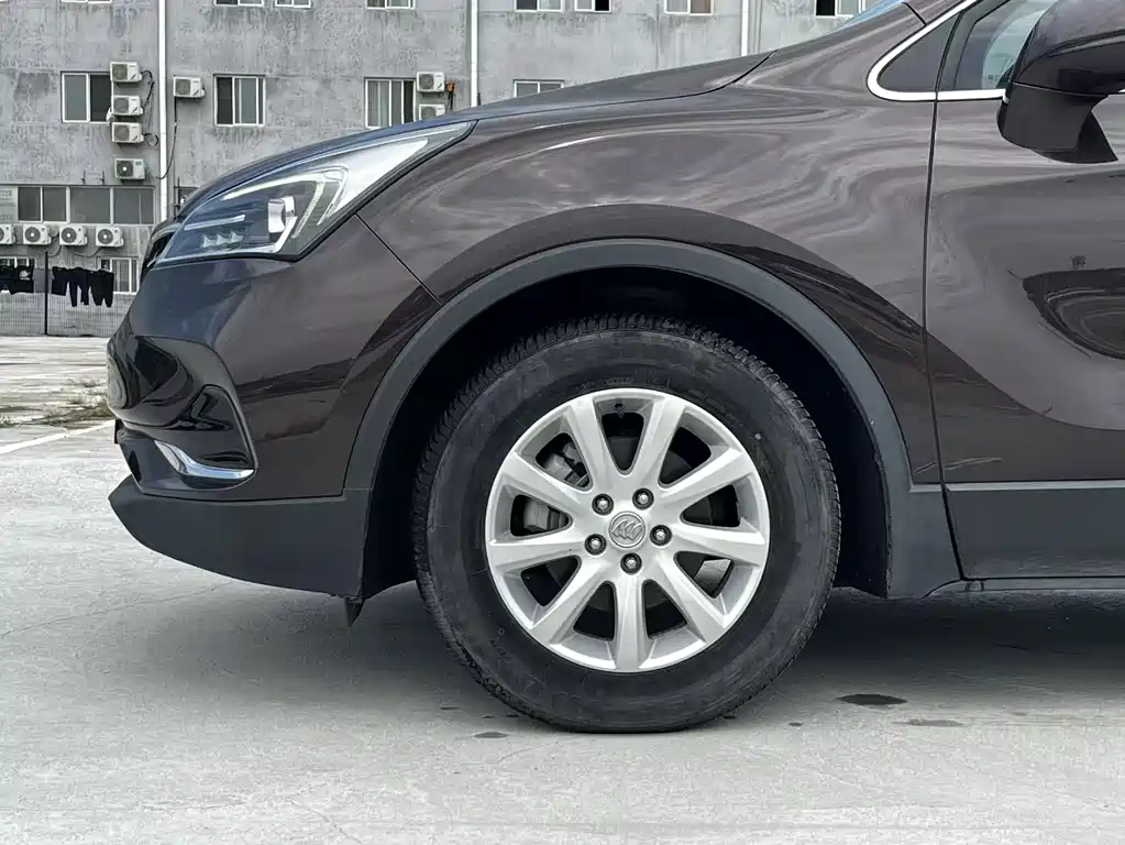 Buick Envision Plus — фото 10
