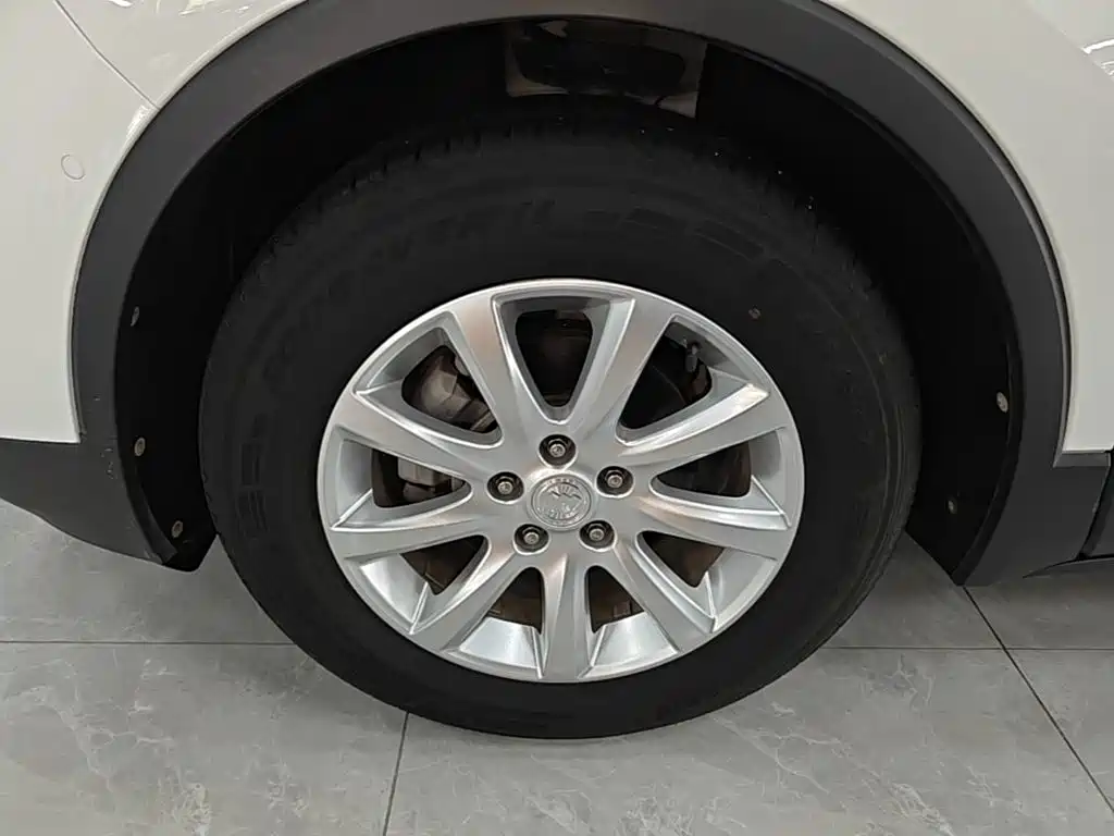 Buick Envision Plus — фото 23