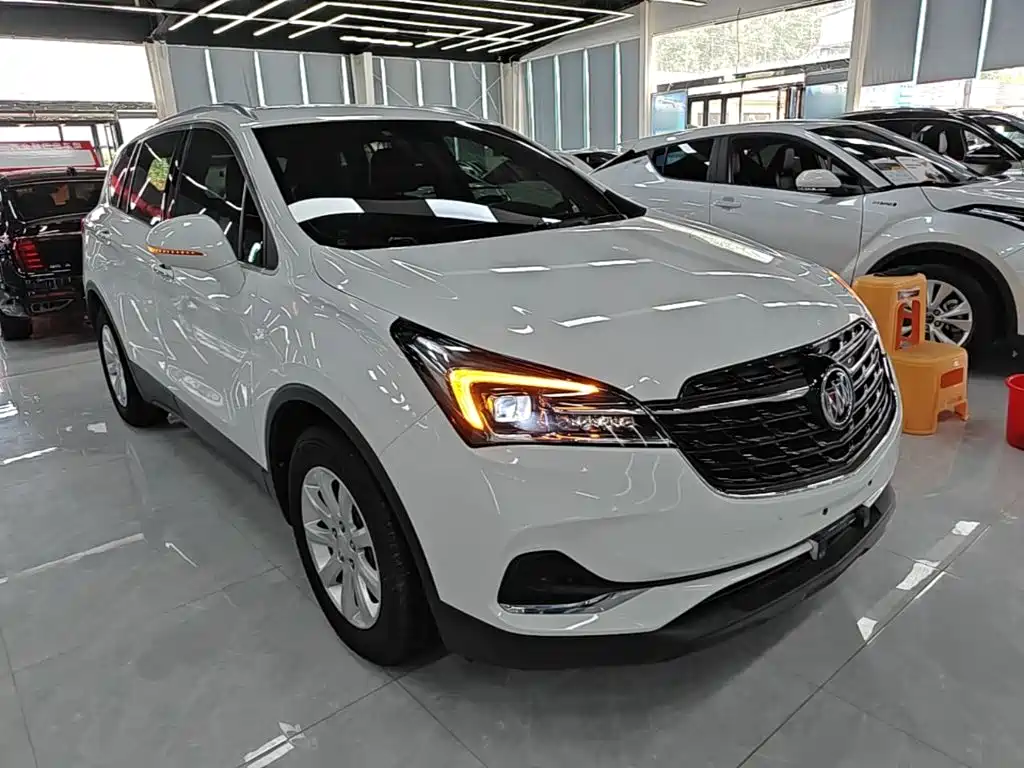 Buick Envision Plus — фото 4