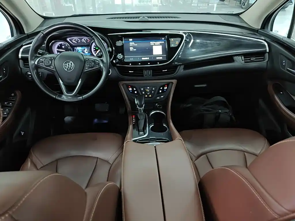 Buick Envision Plus — фото 10