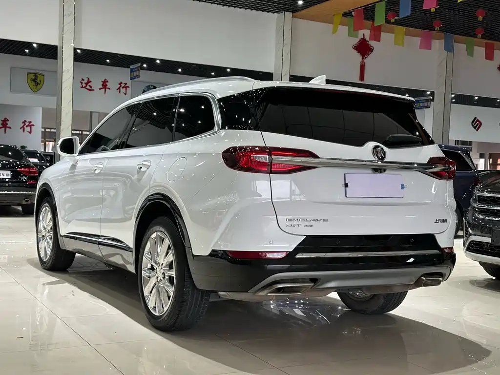 Buick Enclave — фото 4