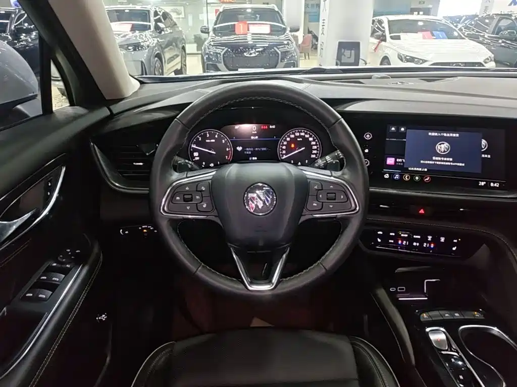 Buick Envision Plus — фото 11