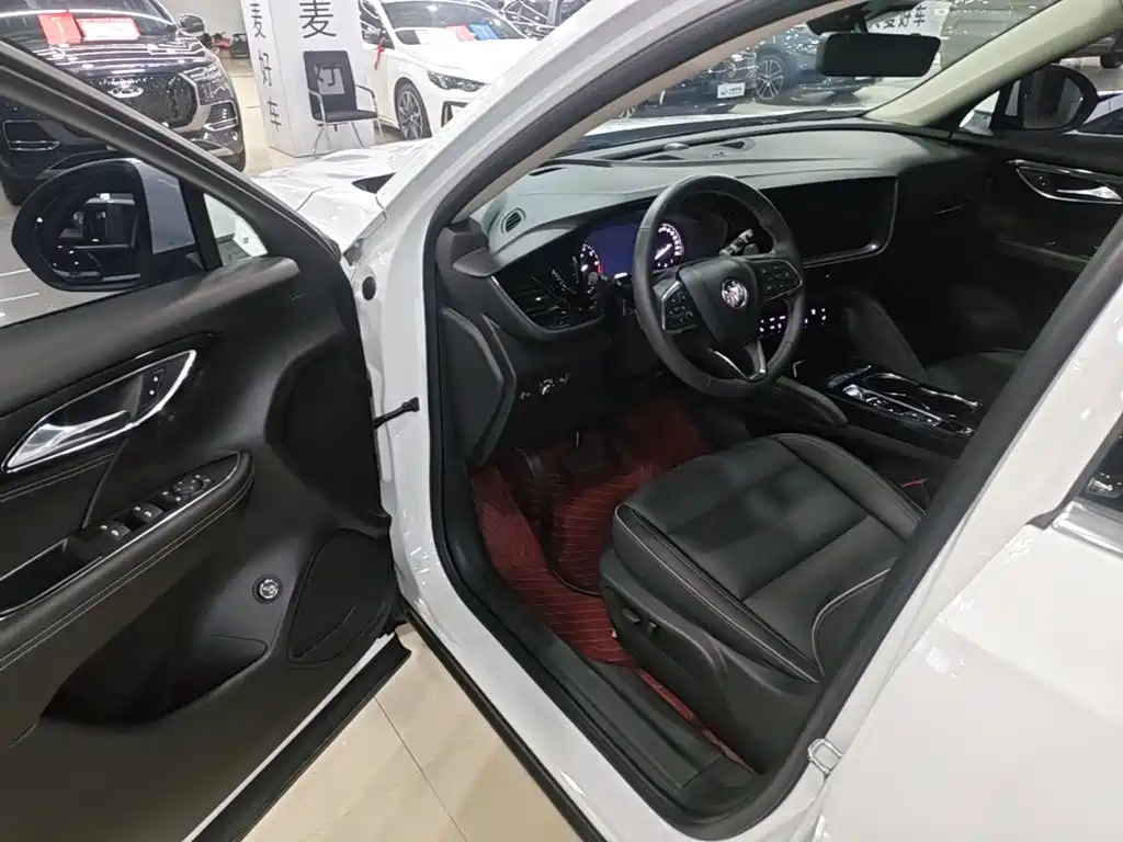 Buick Envision Plus — фото 16