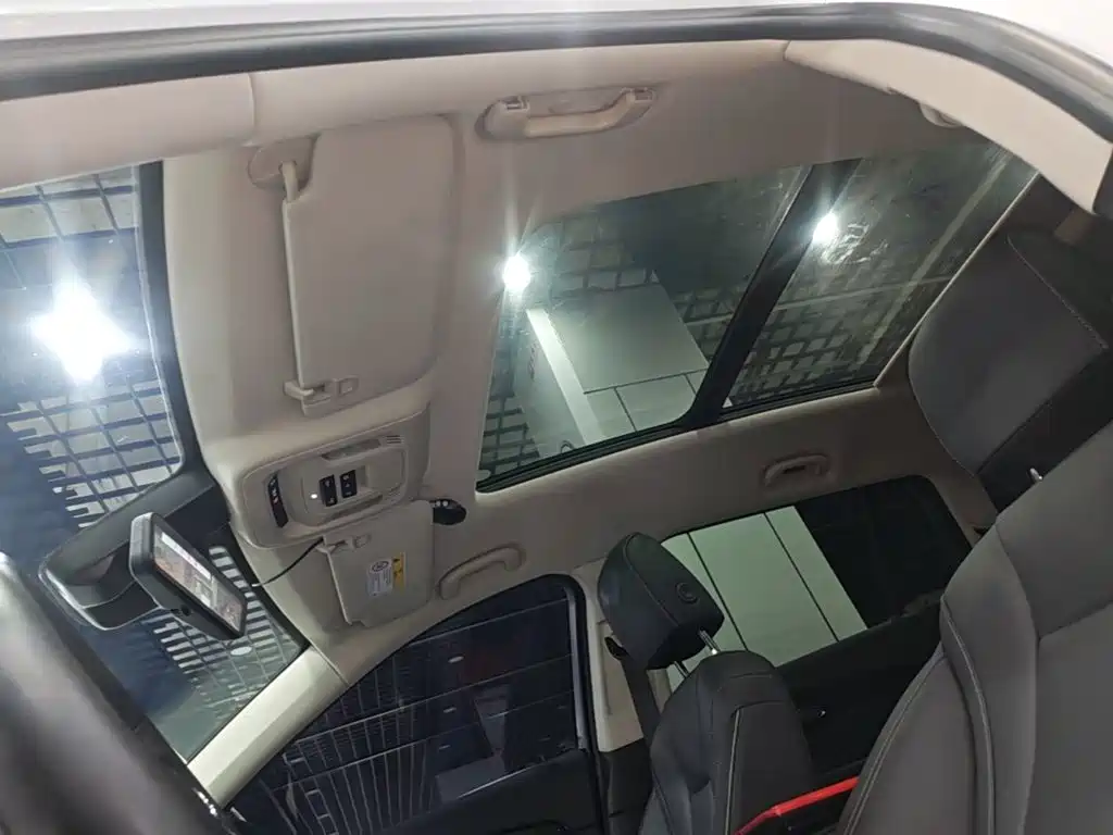 Buick Envision Plus — фото 18