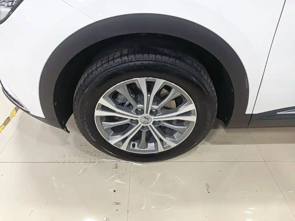 Buick Envision Plus — фото 23