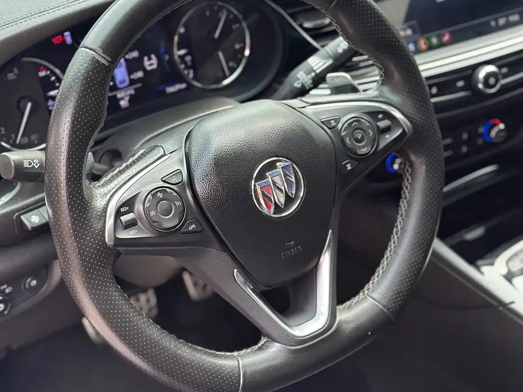 Buick Regal — фото 10