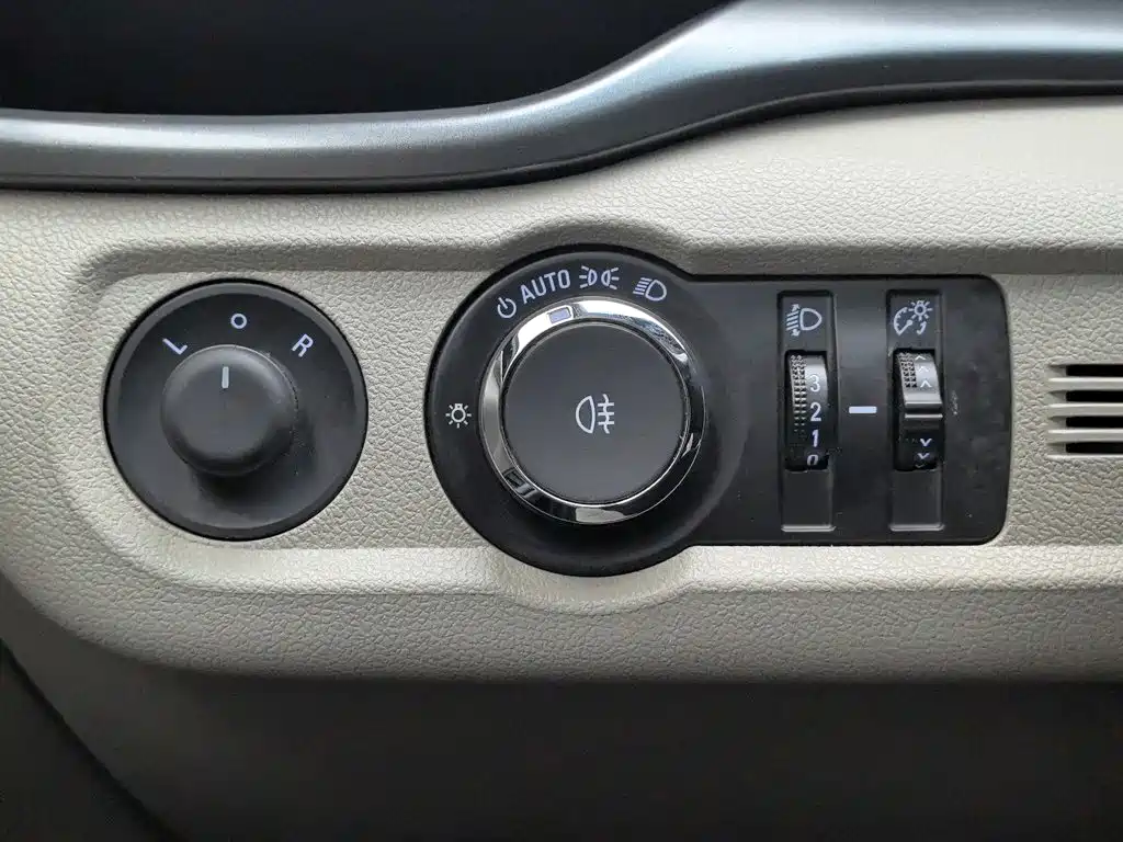 Buick Excelle — фото 21