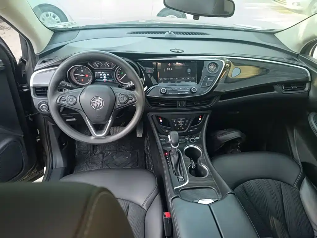Buick Envision Plus — фото 10