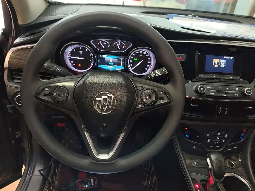 Buick Envision Plus — фото 7