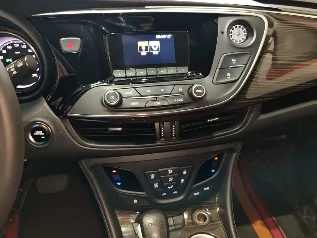 Buick Envision Plus — фото 9