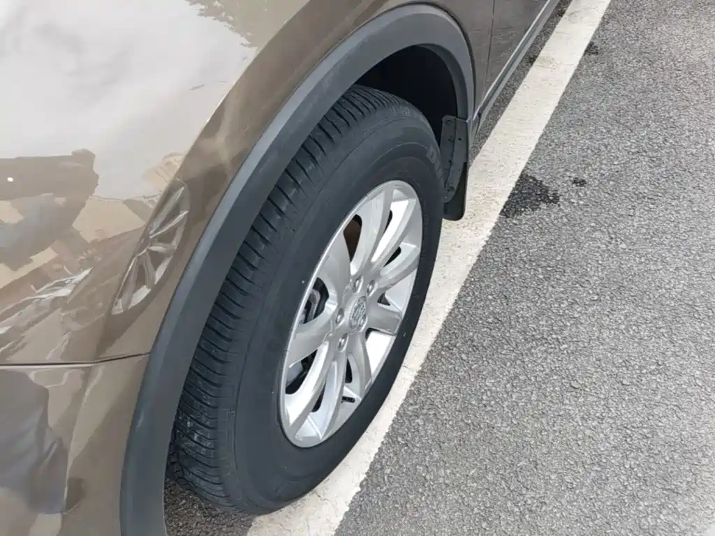 Buick Envision Plus — фото 23