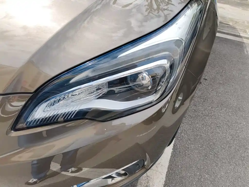 Buick Envision Plus — фото 24