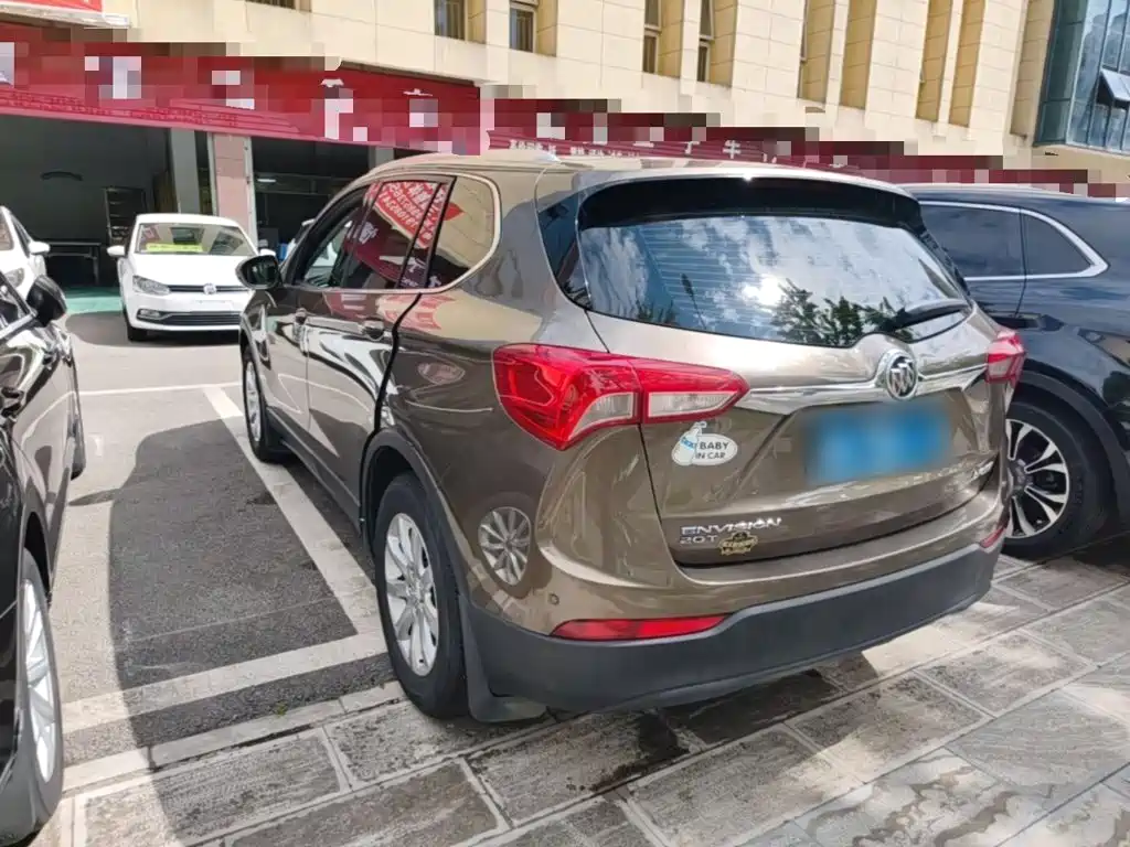 Buick Envision Plus — фото 5