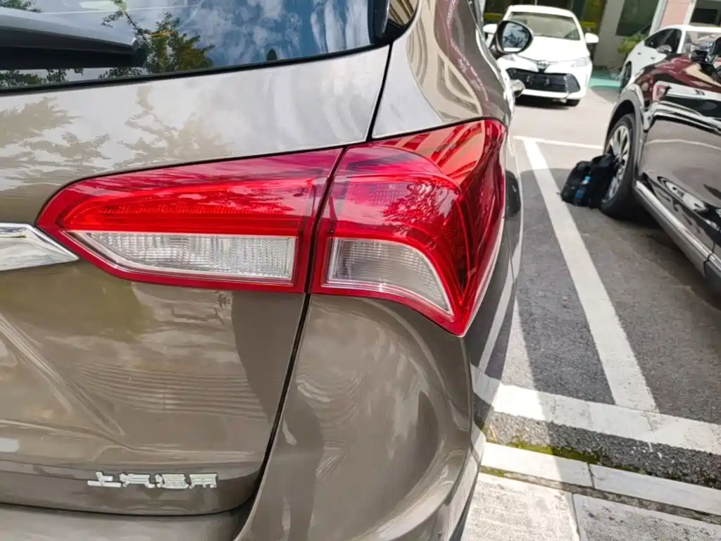 Buick Envision Plus — фото 8