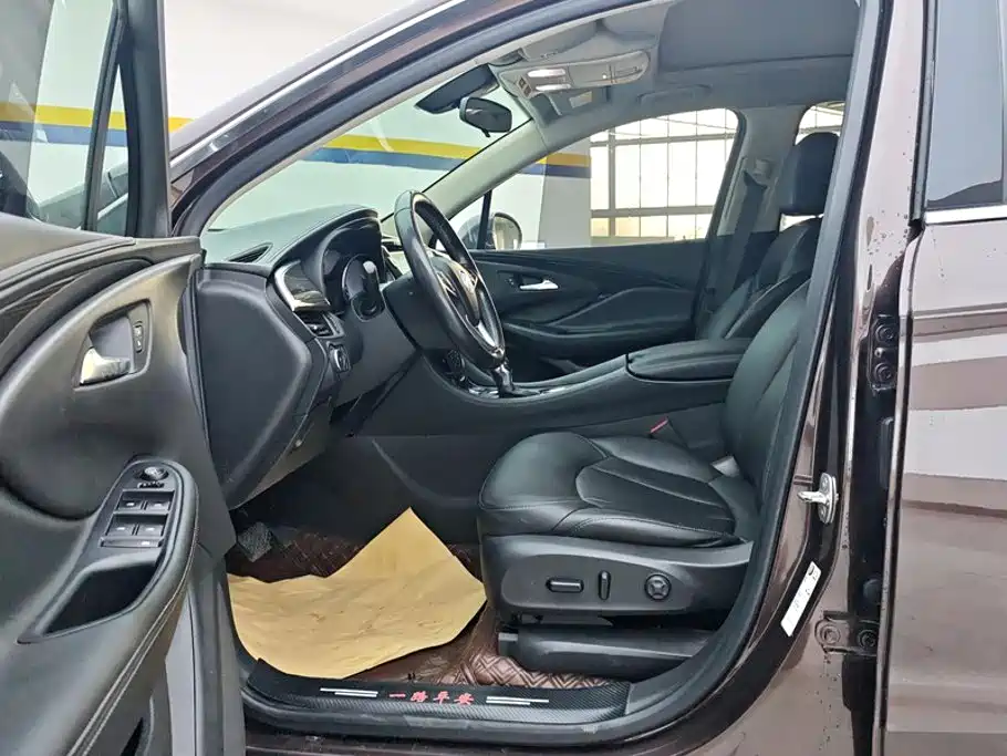 Buick Envision Plus — фото 9