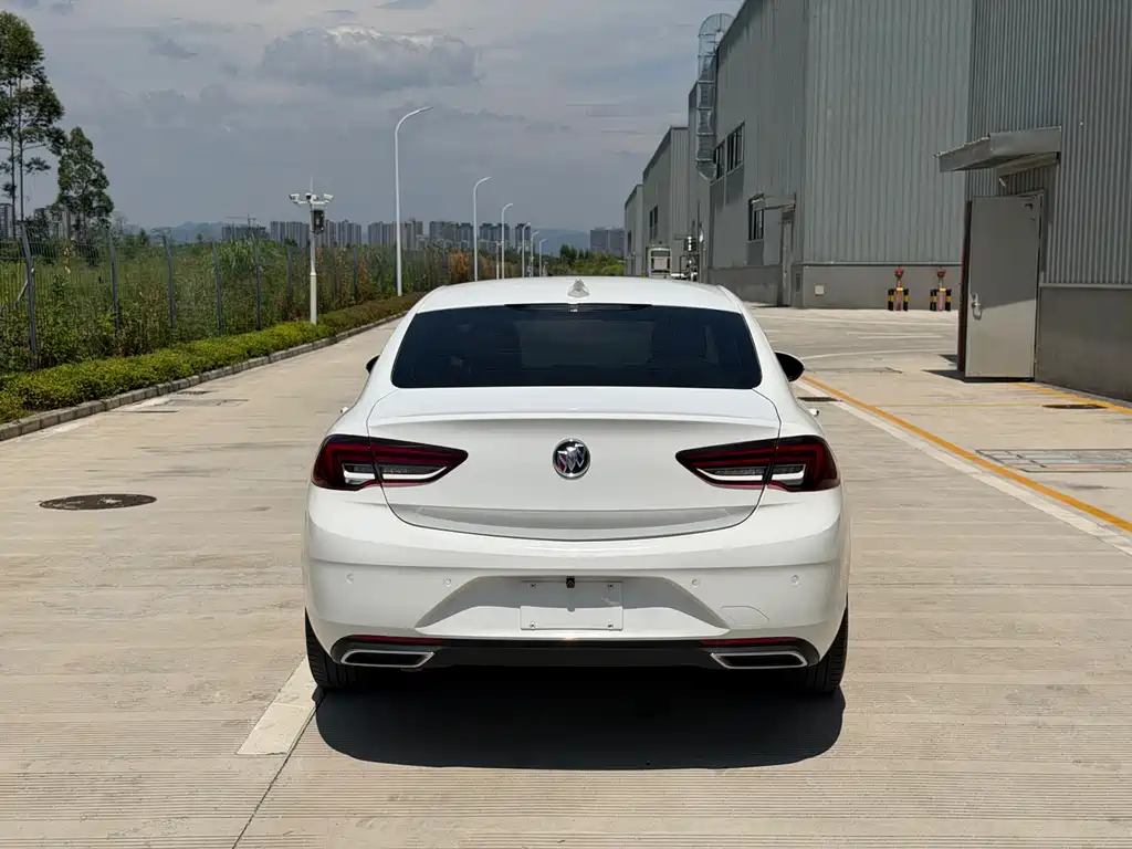 Buick Regal — фото 8