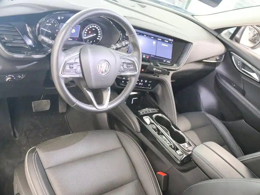 Buick Envision Plus — фото 11