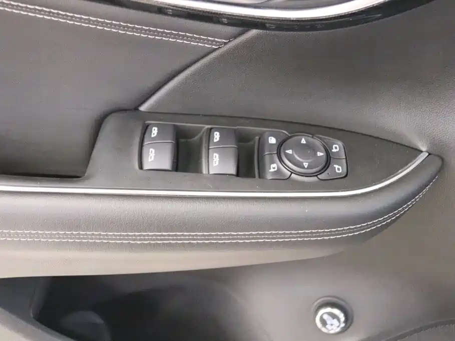 Buick Envision Plus — фото 13