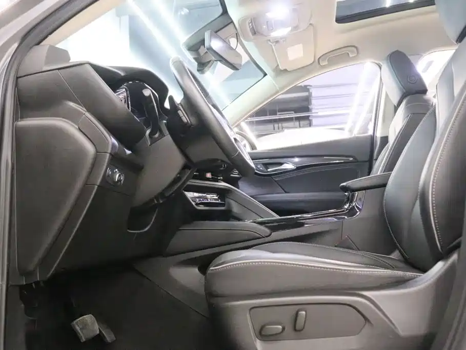 Buick Envision Plus — фото 14