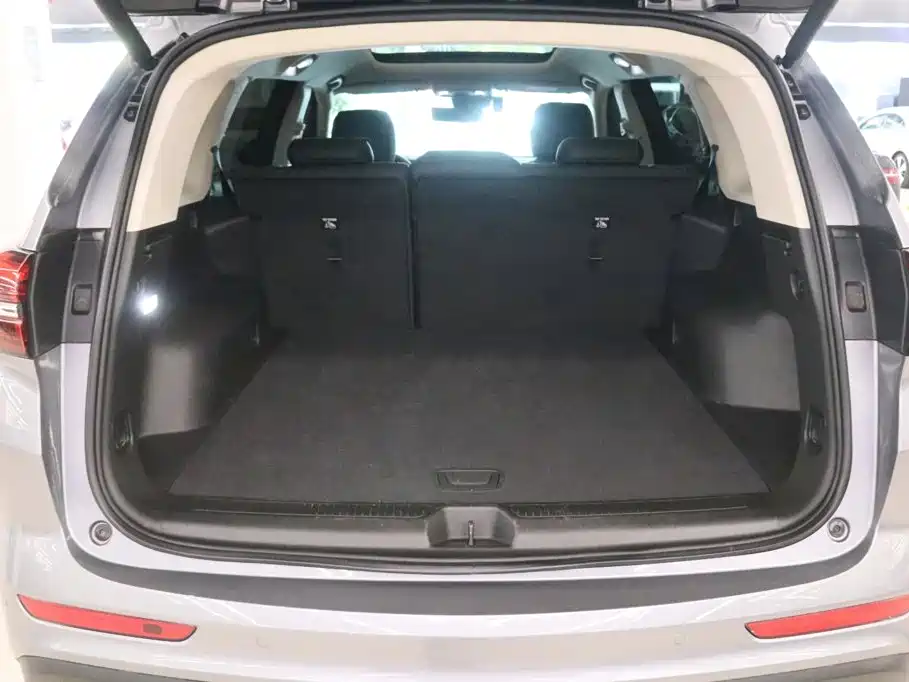 Buick Envision Plus — фото 17