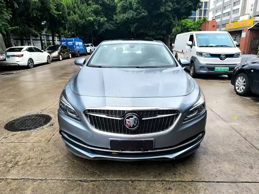 Buick LaCrosse — фото 2