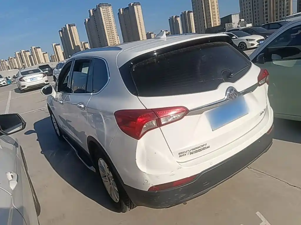 Buick Envision Plus — фото 5