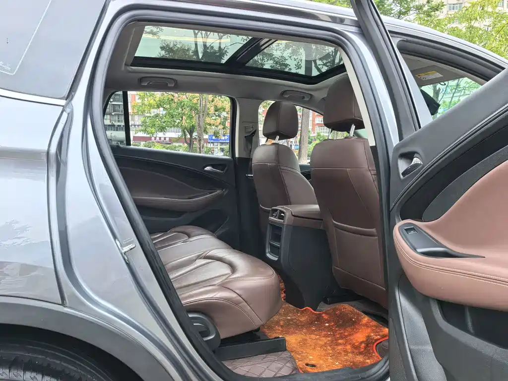 Buick Envision Plus — фото 5