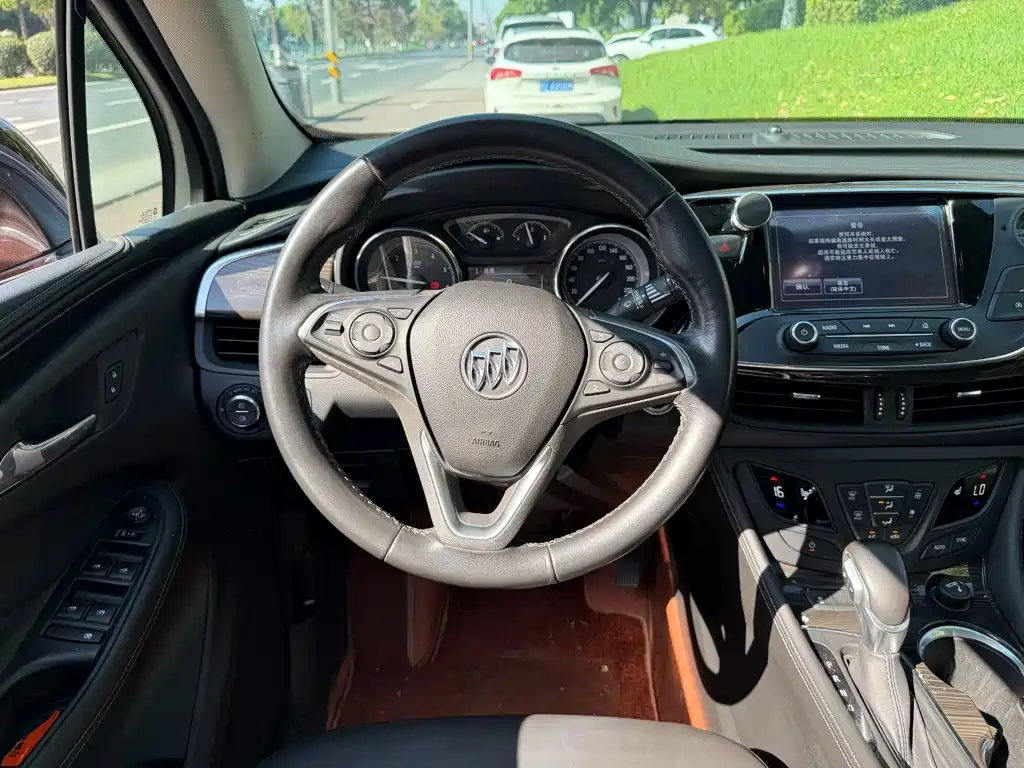 Buick Envision Plus — фото 14