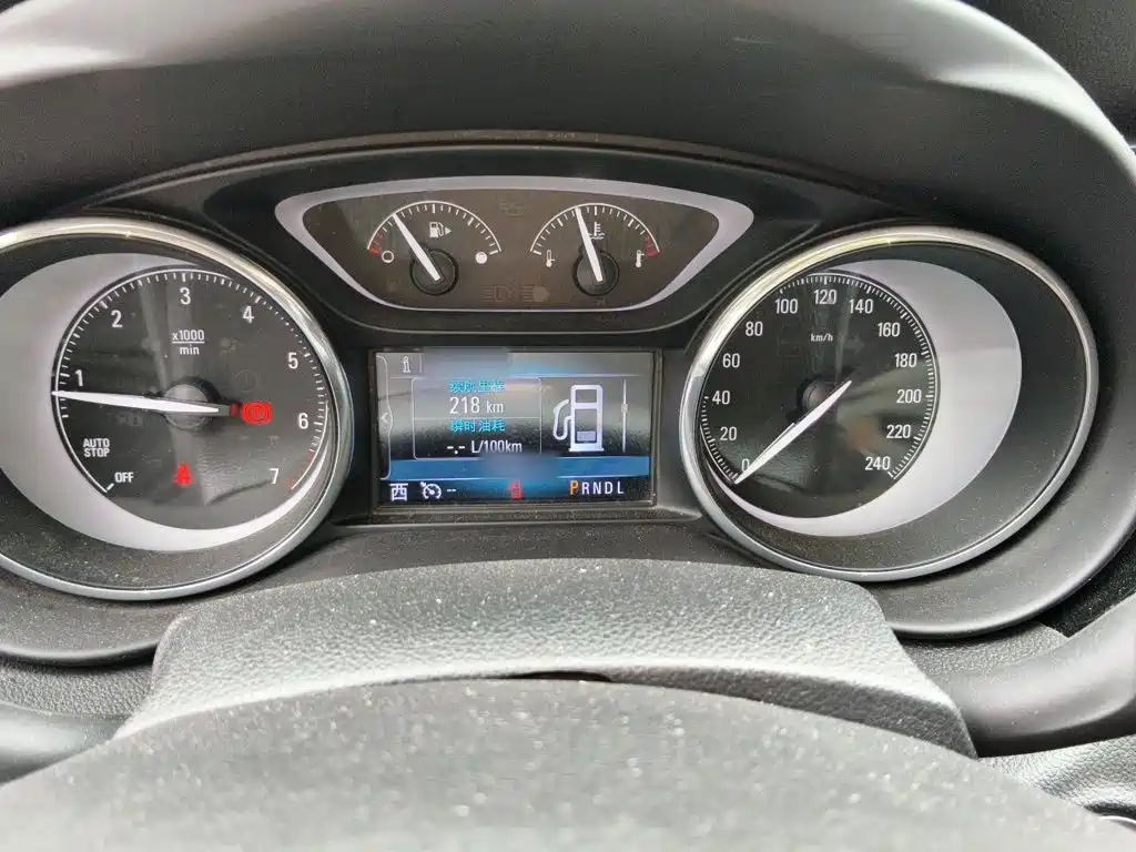 Buick Envision Plus — фото 4