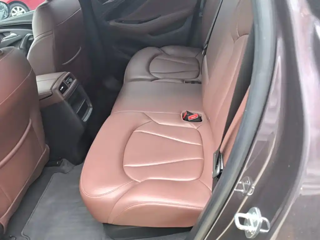 Buick Envision Plus — фото 17