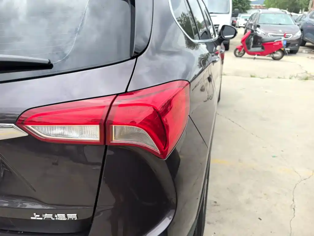 Buick Envision Plus — фото 8