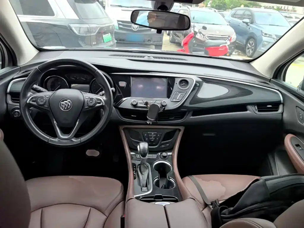 Buick Envision Plus — фото 10