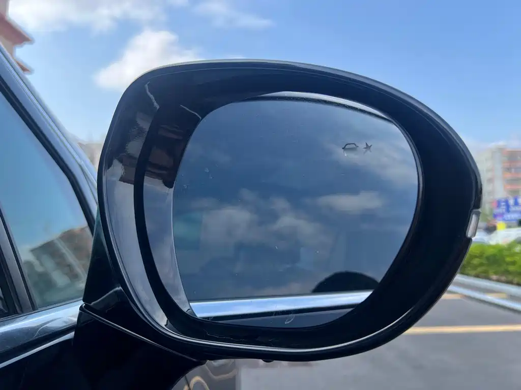 Buick Envision Plus — фото 15