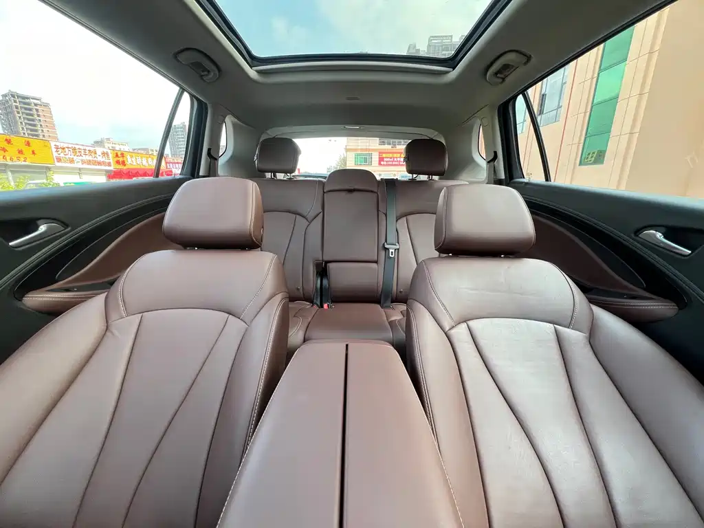 Buick Envision Plus — фото 20