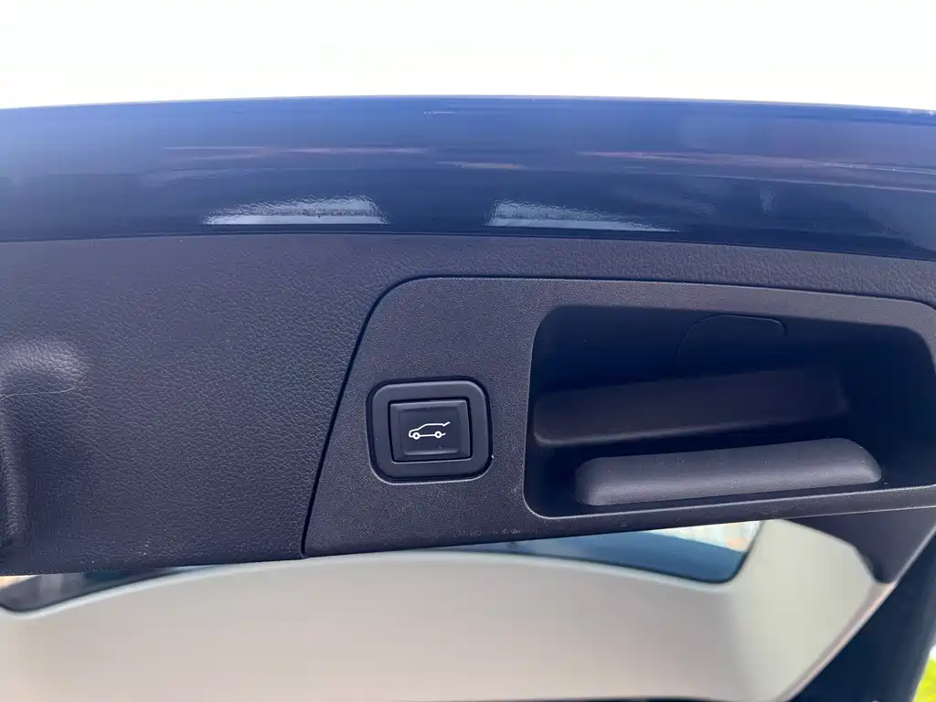 Buick Envision Plus — фото 26