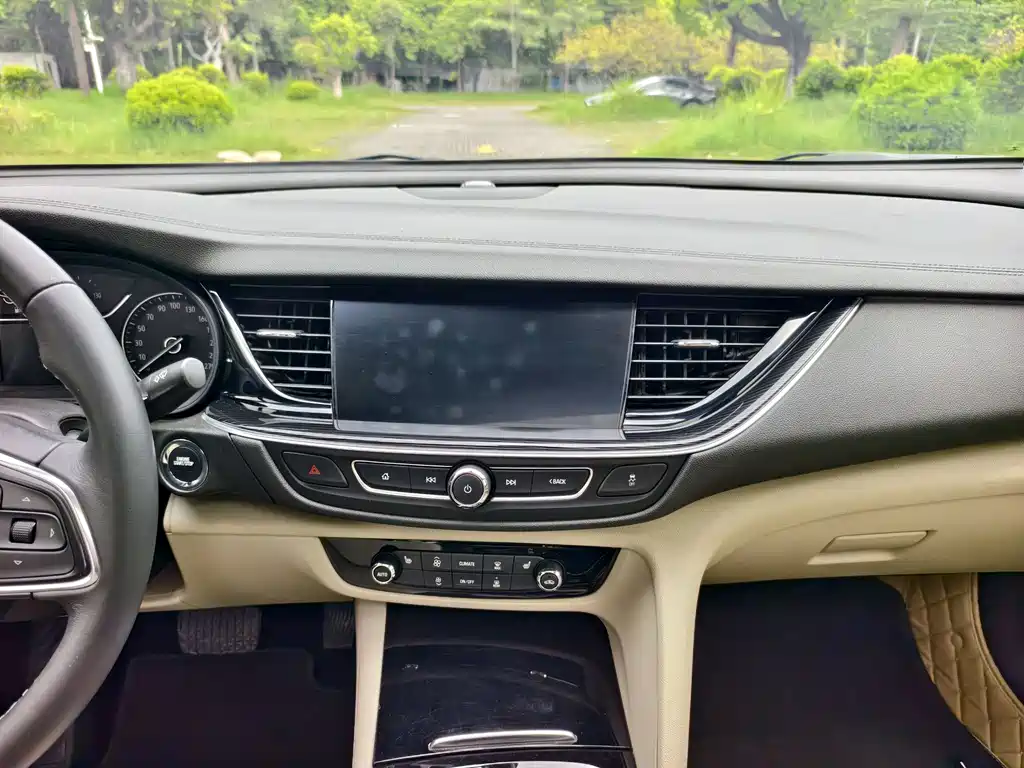 Buick Regal — фото 8