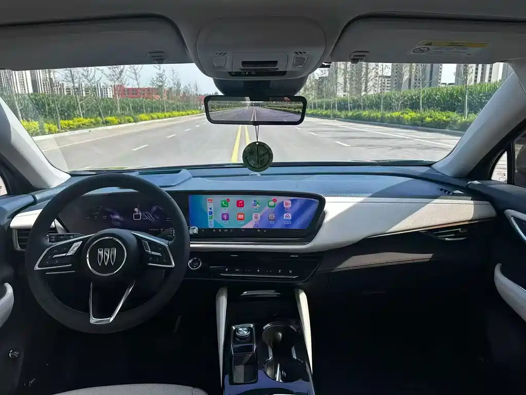 Buick Envision Plus — фото 3