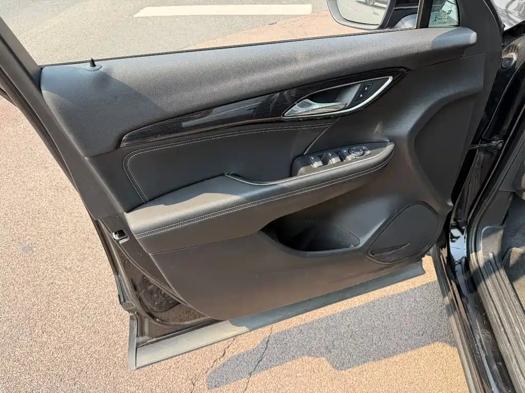 Buick Envision Plus — фото 6