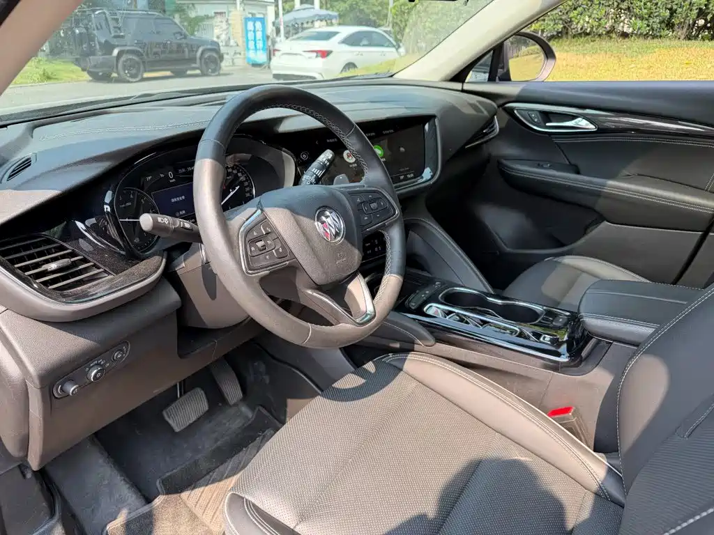 Buick Envision Plus — фото 7