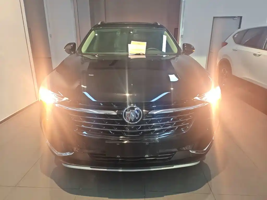 Buick Envision Plus — фото 3
