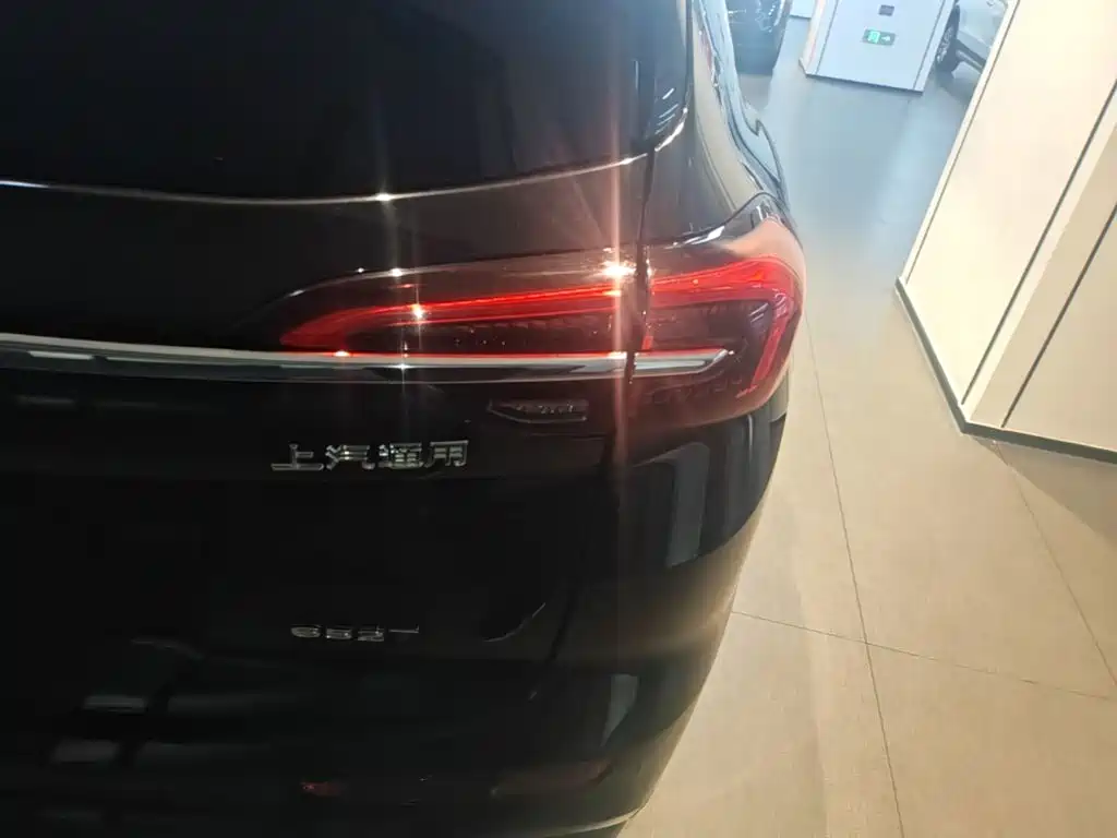 Buick Envision Plus — фото 8