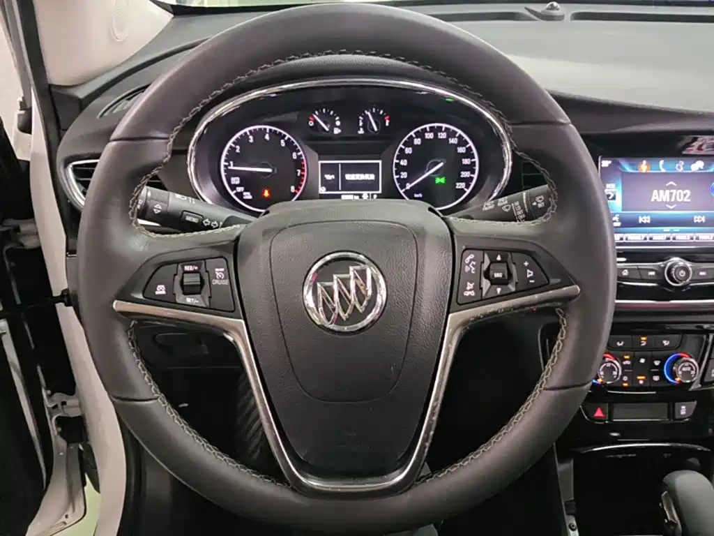 Buick Encore — фото 11