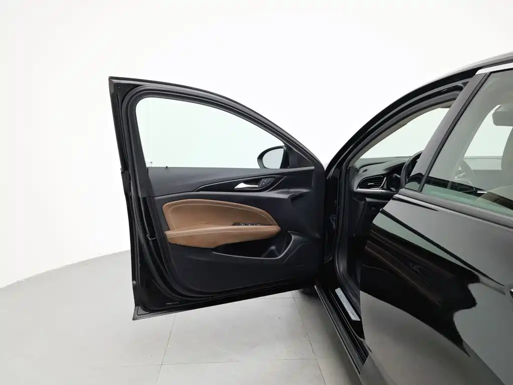 Buick Regal — фото 8